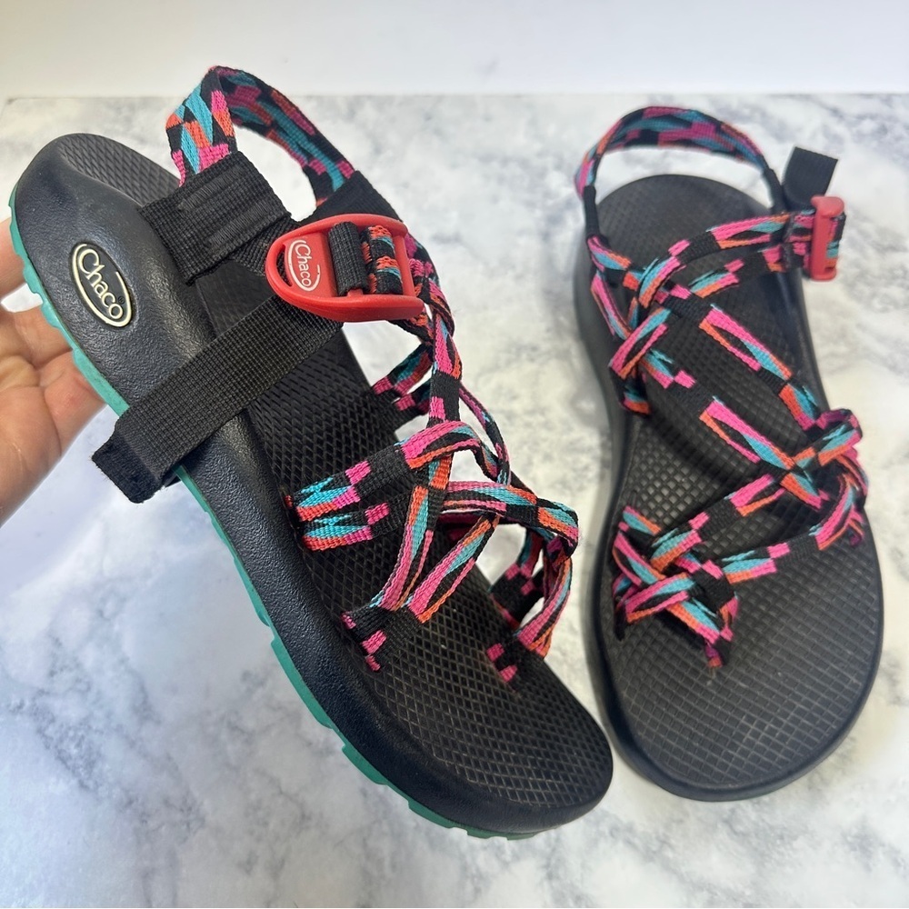 Chaco ZX/2 Womens band magenta Classic Strappy hiking Sandals J107210 Size 9